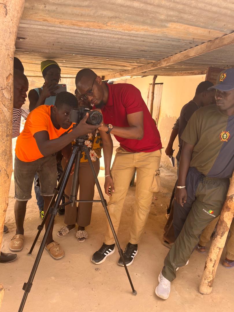 Atelier caméra avec les jeunes participants